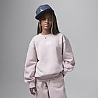 Jordan Flight Essentials Big Kids' Oversized Crew. Nike.com